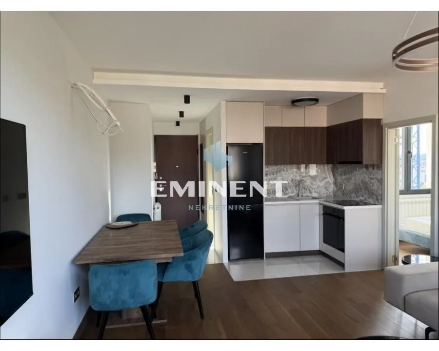 Izdavanje, dvosoban stan, 50m², Čubura, Beograd