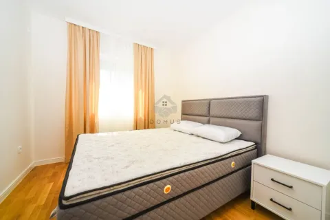 Izdavanje, jednosoban stan, 43m², Pobrežje, Podgorica - image 6
