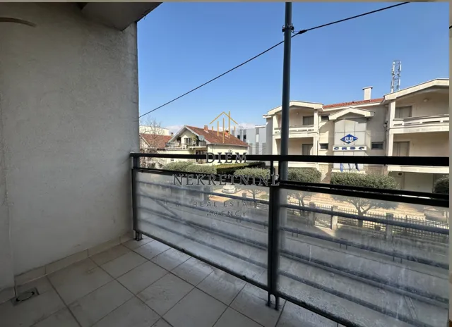 Prodaja, dvosoban stan, 73m², Dalmatinska ulica, Podgorica