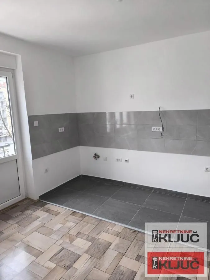 Prodaja, dvosoban stan, 52m², Grbavica, Novi Sad Sve Podlokacije