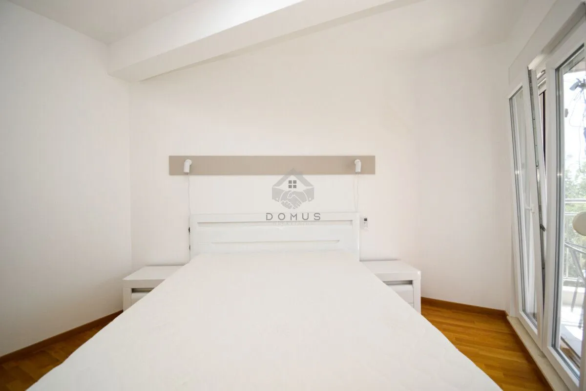 Prodaja, dvosoban stan, 72m², Tivat, Crna Gora