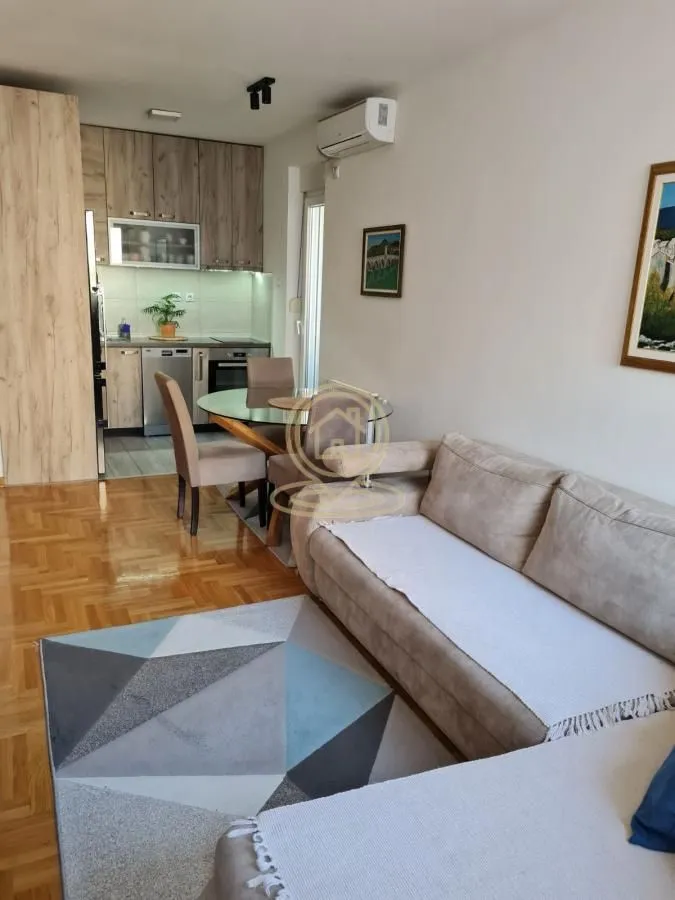 Prodaja, jednosoban stan, 38m², Medijana, Niš