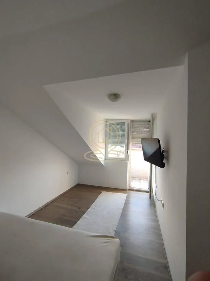 Prodaja, trosoban stan, 78m², Pantelej, Niš