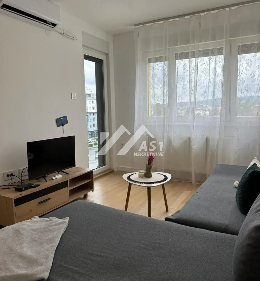Izdavanje, jednosoban stan, 40m², Novo naselje, Novi Sad