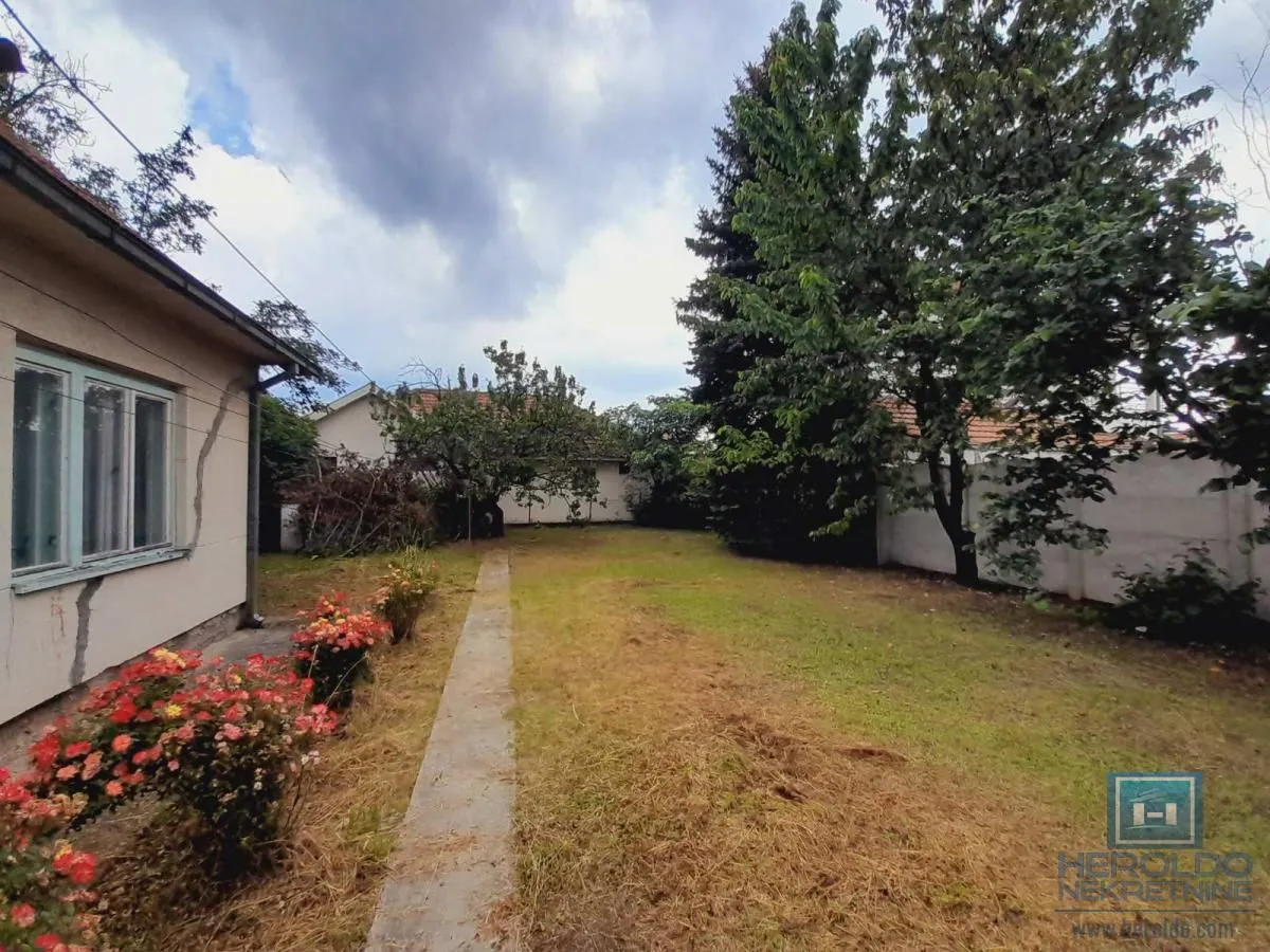 Prodaja, kuća, 250m², Centar, Ćuprija