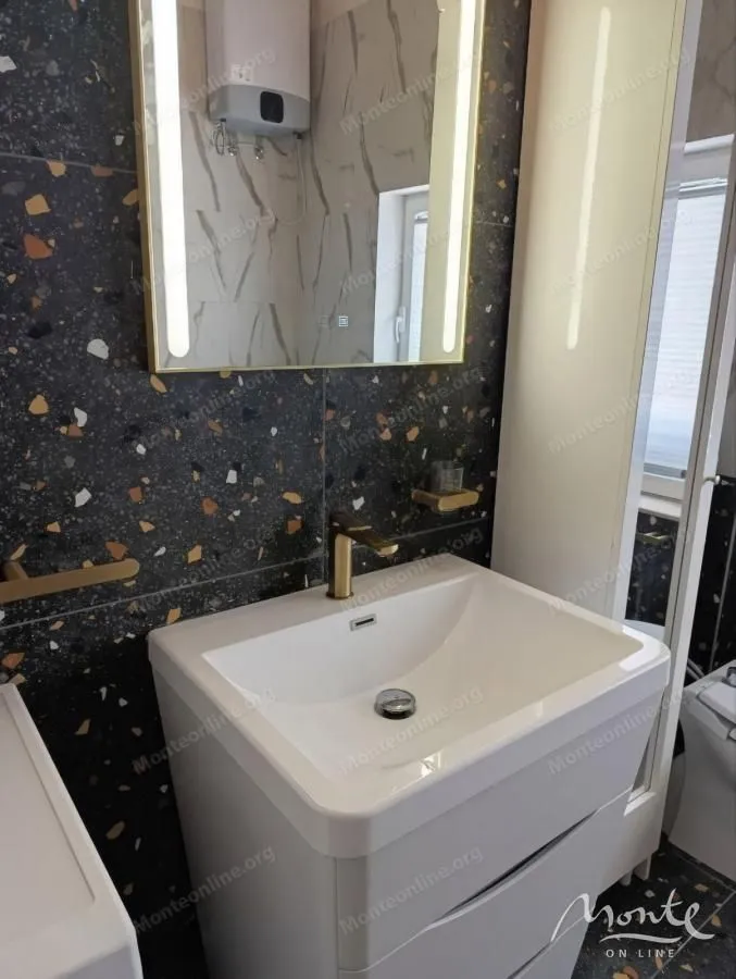 Prodaja, trosoban stan, 131m², Igalo, Herceg Novi
