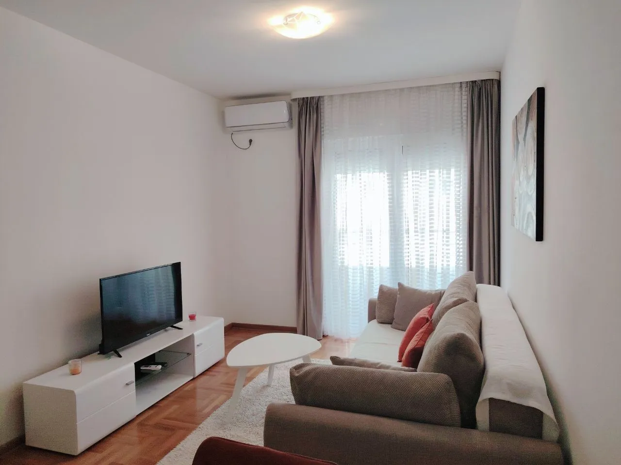 Rent, one bedroom apartment, 40m², Golubovina, Budva