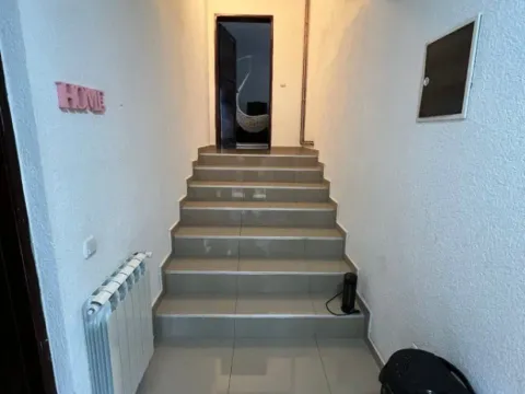 Izdavanje, kuća, 168m², Bar, Crna Gora - image 4