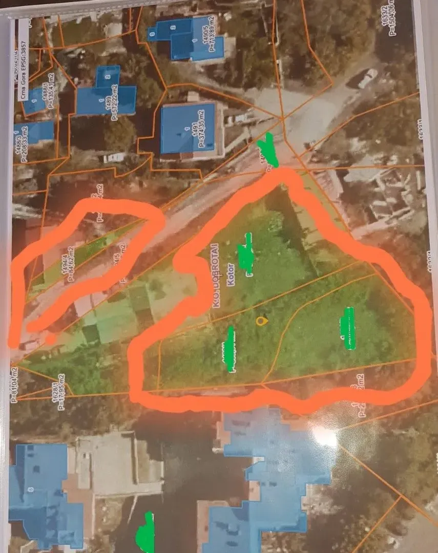 Prodaja, plac, 1330m², Kotor, Crna Gora