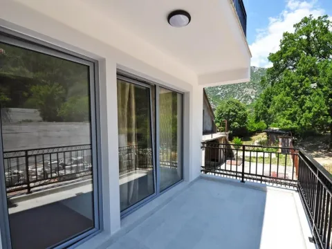 Prodaja, dvosoban stan, 92m², Risan, Kotor - image 17