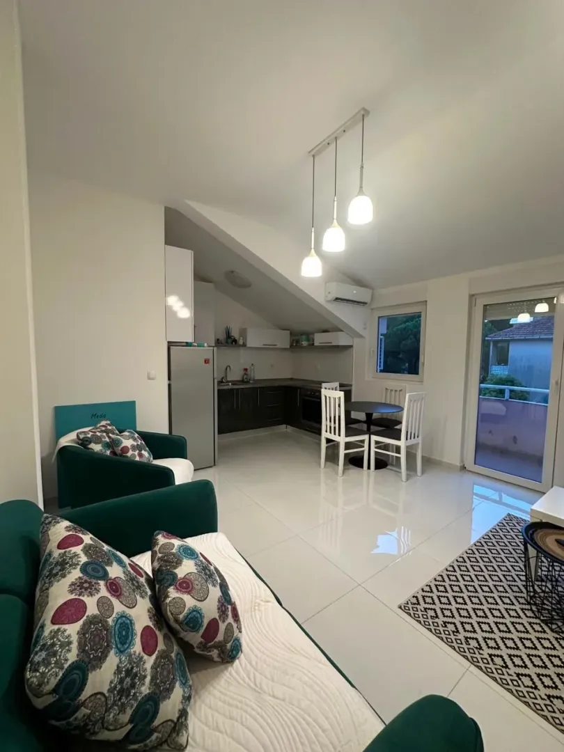 Prodaja, dvosoban stan, 67m², Tivat, Crna Gora