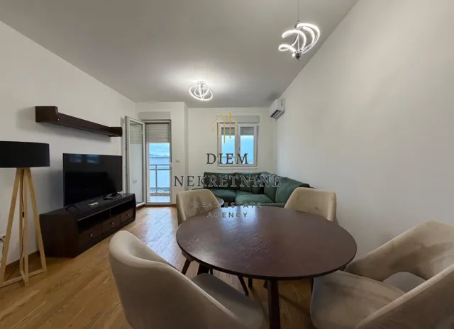 Rent, two bedroom apartment, 68m², City Kvart, Podgorica