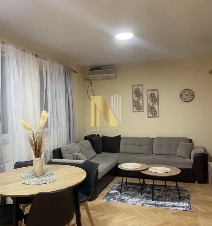 Izdavanje, jednosoban stan, 37m², Nova Detelinara, Novi Sad Sve Podlokacije