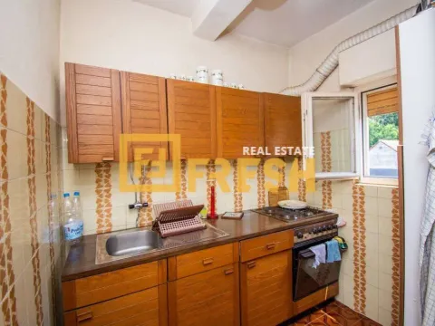 Izdavanje, kuća, 214m², Tološi, Podgorica - image 6