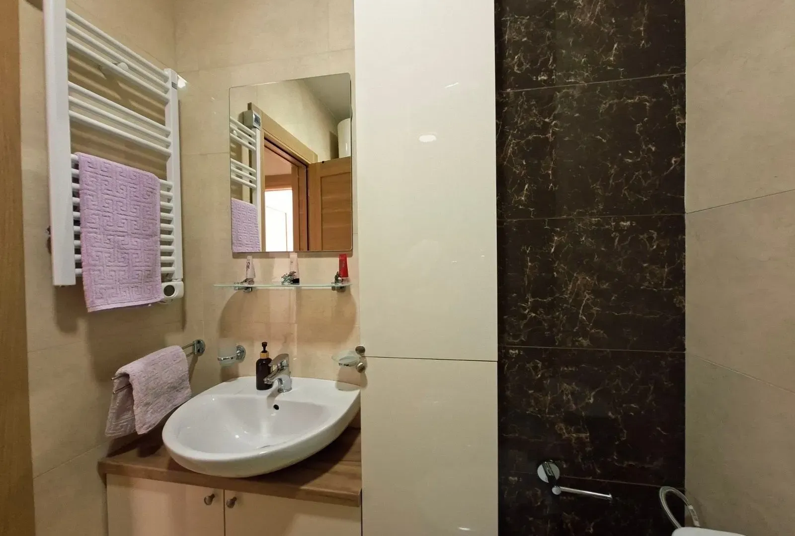 Rent, one bedroom apartment, 45m², Pobrežje, Podgorica