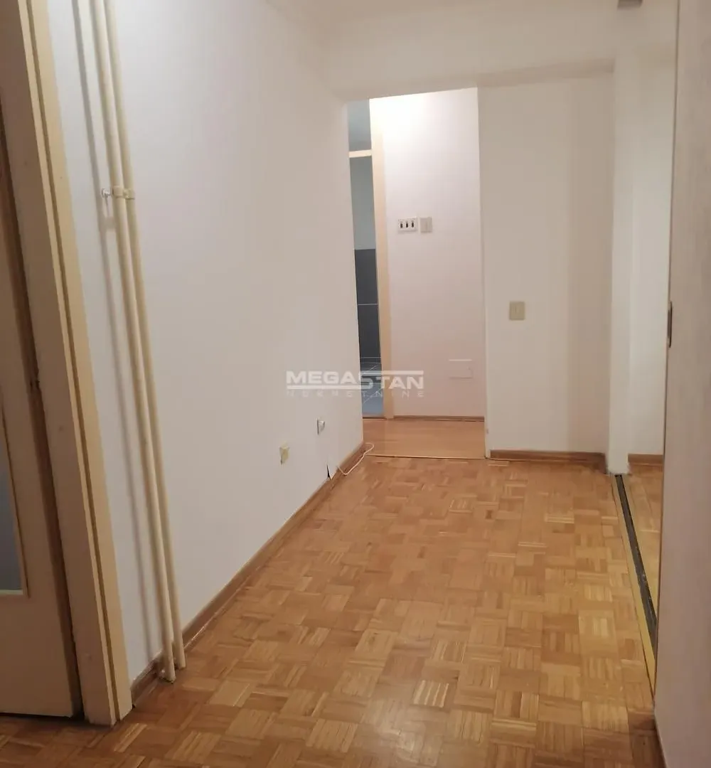 Rent, four bedroom apartment, 115m², Kalenić Pijaca, Vračar Sve Podlokacije