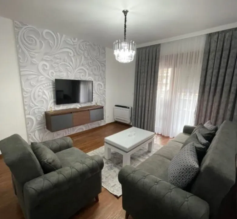 Izdavanje, dvosoban stan, 70m², Master Kvart, Podgorica