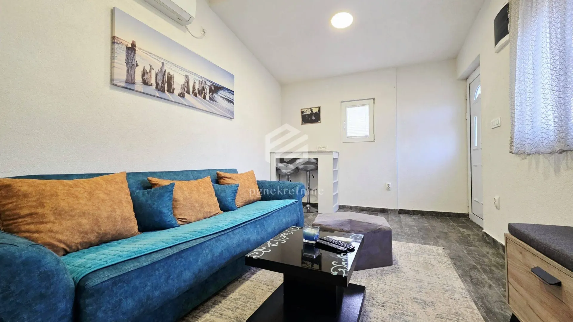 Izdavanje, jednosoban stan, 35m², Tološi, Podgorica