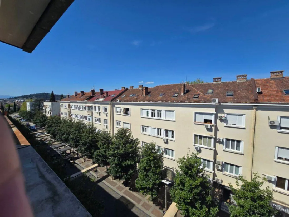 Prodaja, dvosoban stan, 75m², Centar, Podgorica