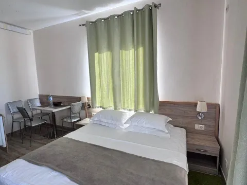 Sale, one bedroom apartment, 59m², Bečići, Budva - image 11