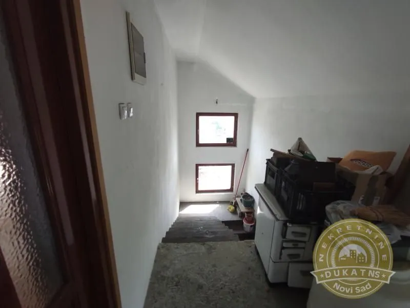 Prodaja, kuća, 152m², Futog, Novi Sad Sve Podlokacije