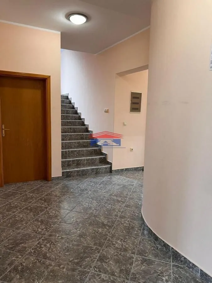 Rent, office space, 180m², Rumenka, Novi Sad Sve Podlokacije