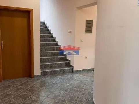 Rent, office space, 180m², Rumenka, Novi Sad Sve Podlokacije - image 8