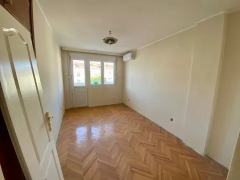 Prodaja, dvosoban stan, 88m², Centar, Podgorica - image 7