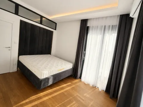 Prodaja, dvosoban stan, 77m², Soho City, Bar - image 9