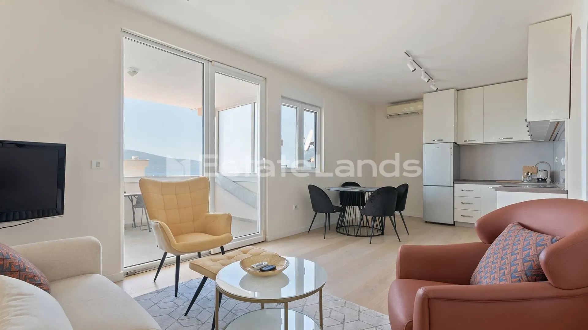 Prodaja, dvosoban stan, 69m², Donja Lastva, Tivat