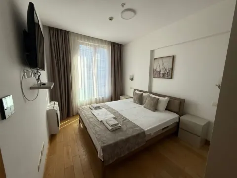 Izdavanje, dvosoban stan, 73m², Centar, Budva - image 5