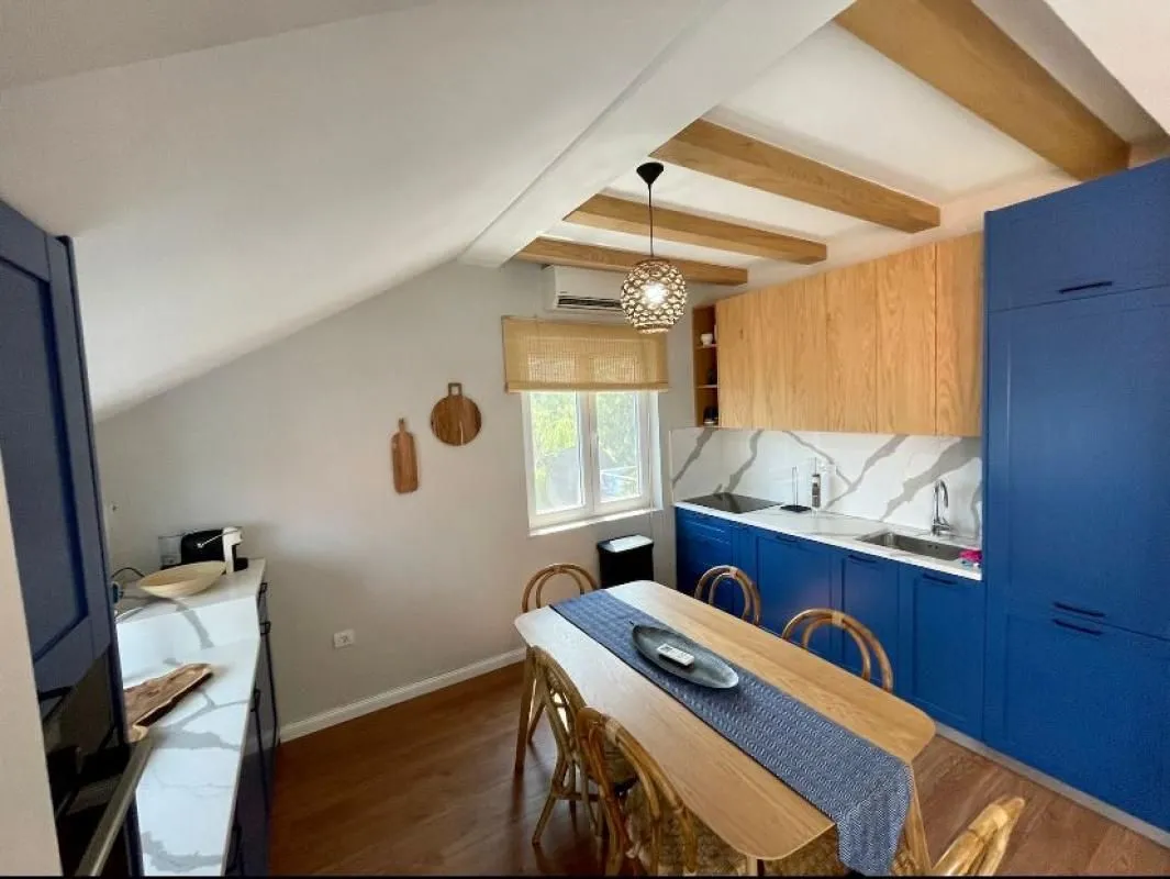 Sale, two bedroom apartment, 98m², Prčanj, Kotor