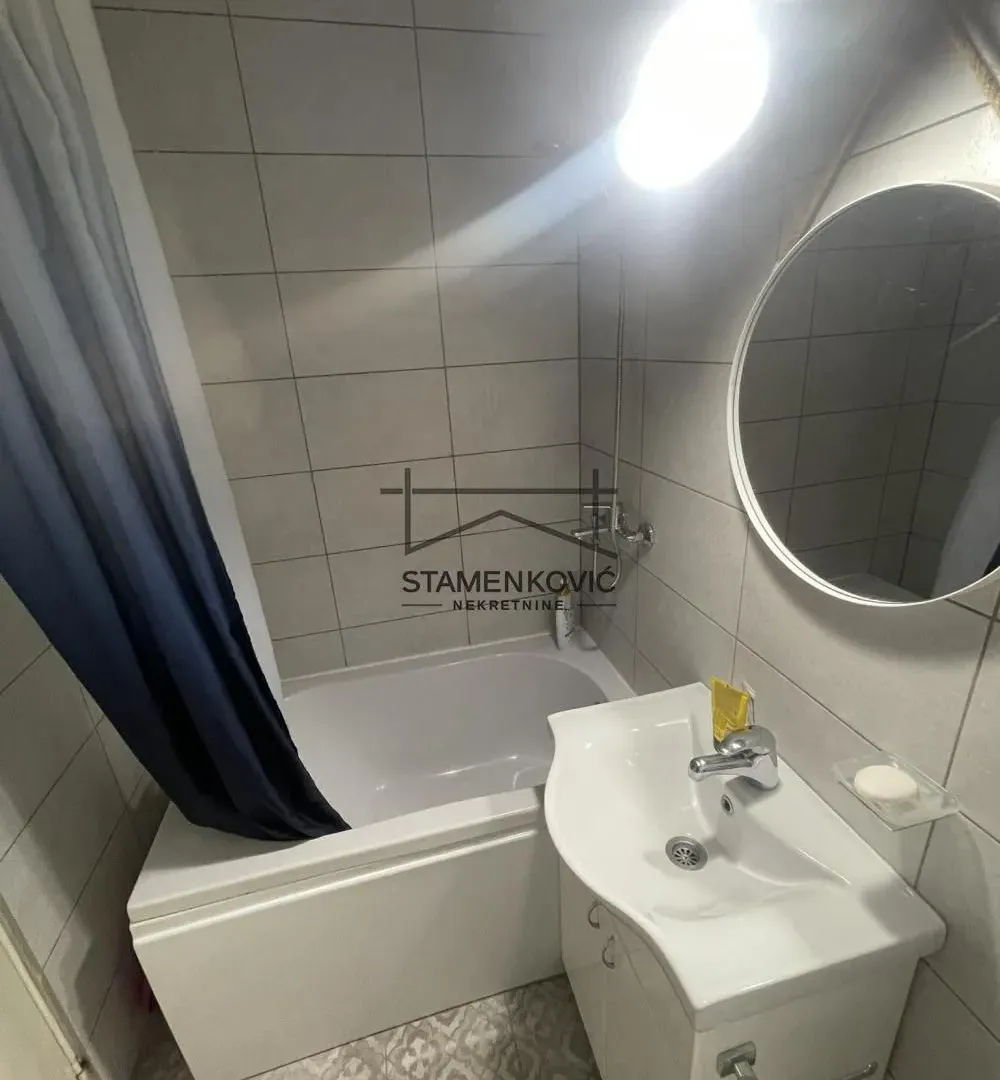 Izdavanje, dvosoban stan, 39m², Liman 3, Novi Sad Sve Podlokacije