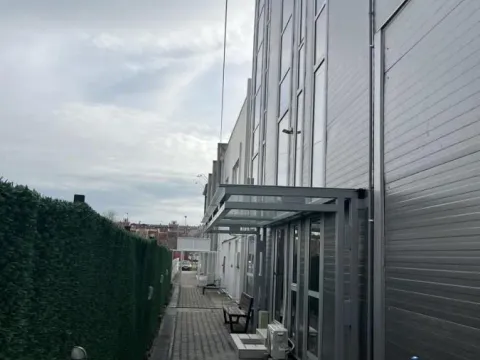 Rent, office space, 150m², Novo naselje, Novi Sad - image 12