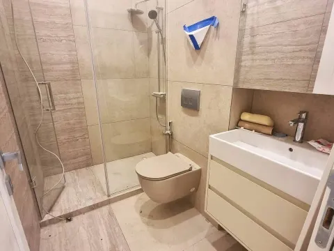 Prodaja, dvosoban stan, 80m², Dobrota, Kotor - image 7