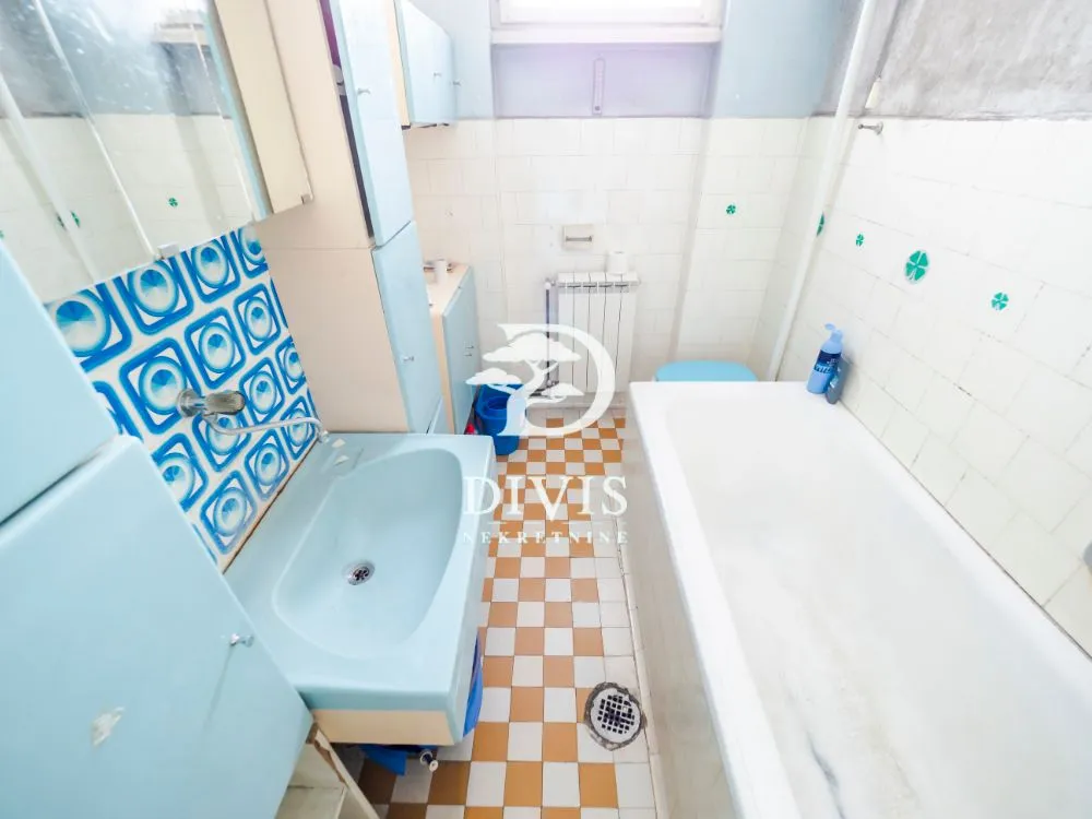 Prodaja, četvorosoban stan, 96m², Savski Venac, Beograd