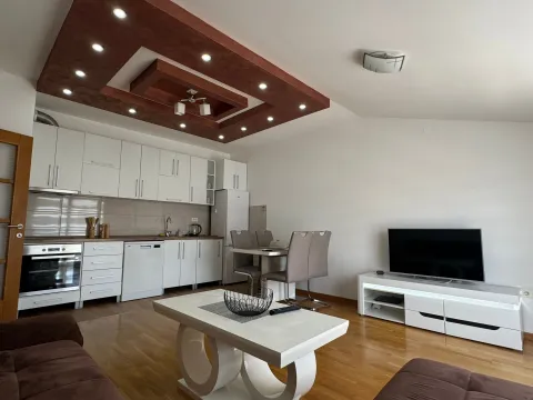 Rent, one bedroom apartment, 46m², Centar, Nikšić - image 2