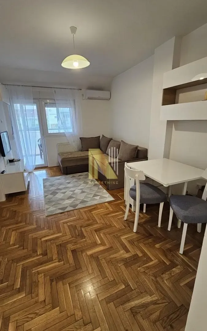 Prodaja, jednosoban stan, 39m², Socijalno, Novi Sad Sve Podlokacije
