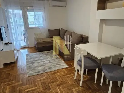 Prodaja, jednosoban stan, 39m², Socijalno, Novi Sad Sve Podlokacije - image 1
