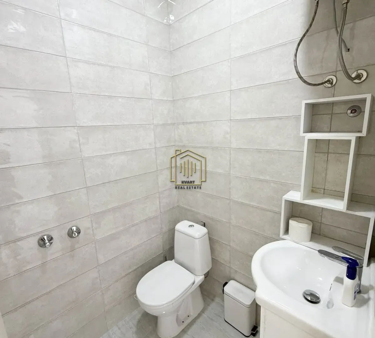 Izdavanje, poslovni prostor, 18m², Podgorica, Crna Gora