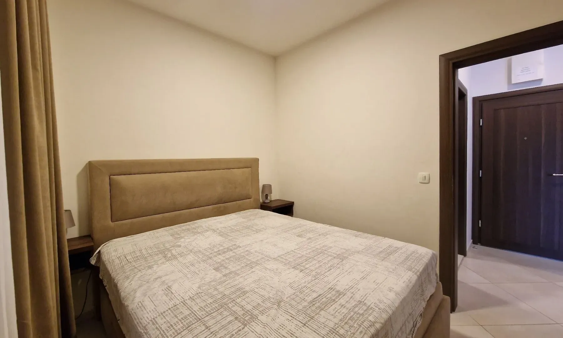 Rent, one bedroom apartment, 45m², Bečići, Budva