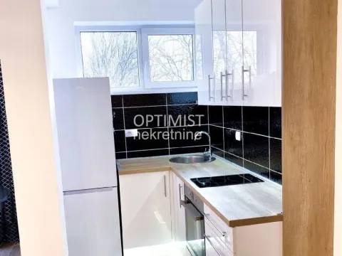 Rent, two bedroom apartment, 46m², Savski Venac, Beograd - image 5