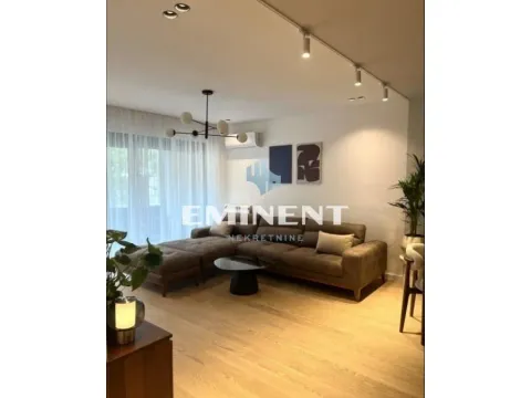 Izdavanje, četvorosoban stan, 112m², Stari Grad, Beograd - image 2