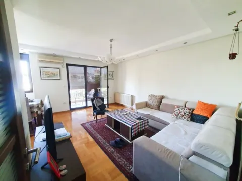 Prodaja, trosoban stan, 95m², Centar, Podgorica