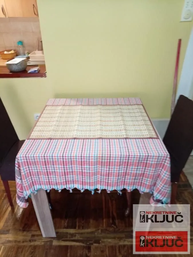Izdavanje, garsonjera, 32m², Centar, Novi Sad