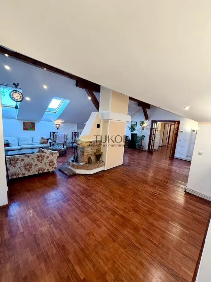 Rent, apartment, 210m², Stari Grad, Beograd