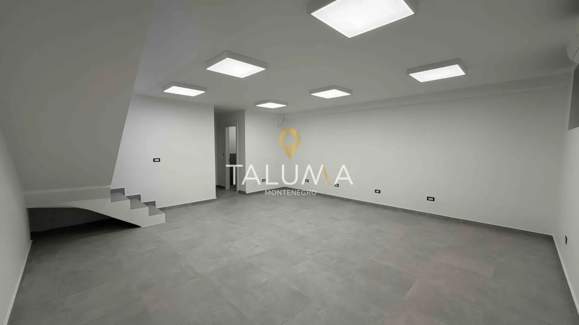 Rent, office space, 95m², City Kvart, Podgorica