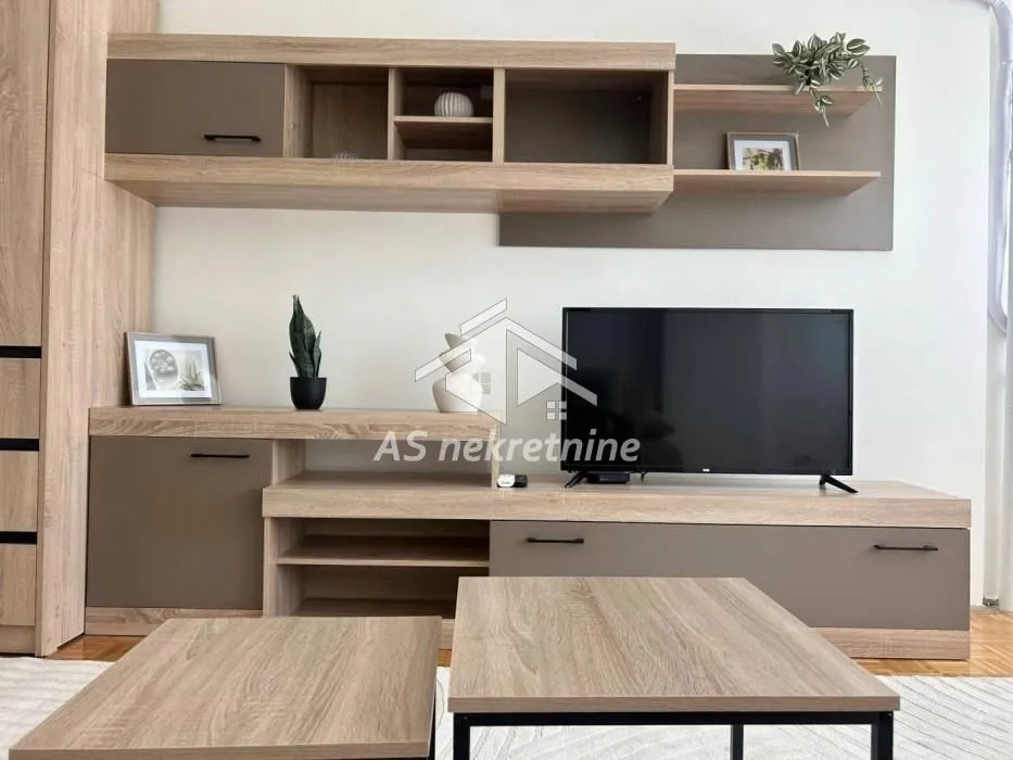 Rent, three bedroom apartment, 77m², Zemun Sve Podlokacije, Beograd