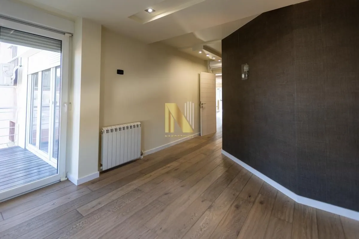 Prodaja, stan, 206m², Centar, Novi Sad