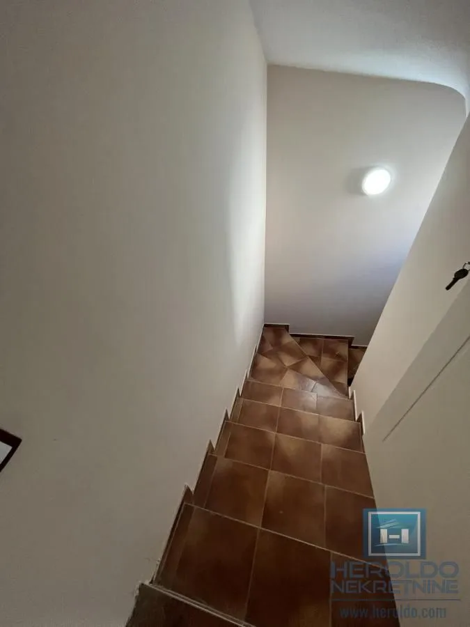 Prodaja, kuća, 400m², Centar, Jagodina